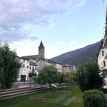 Apartament Les Vernedes - L'Amfitriona Sort Kültér fotó