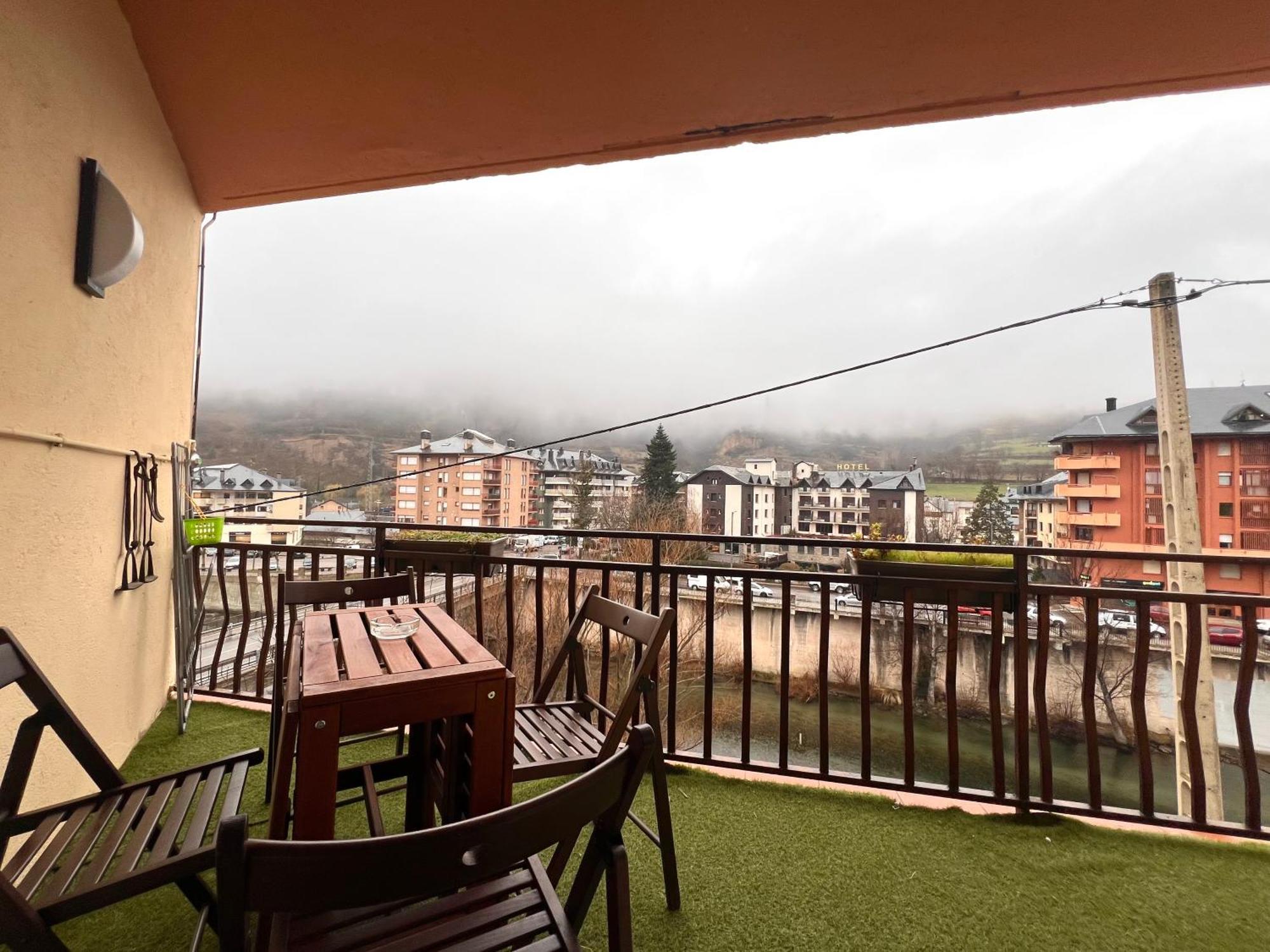 Apartament Les Vernedes - L'Amfitriona Sort Kültér fotó
