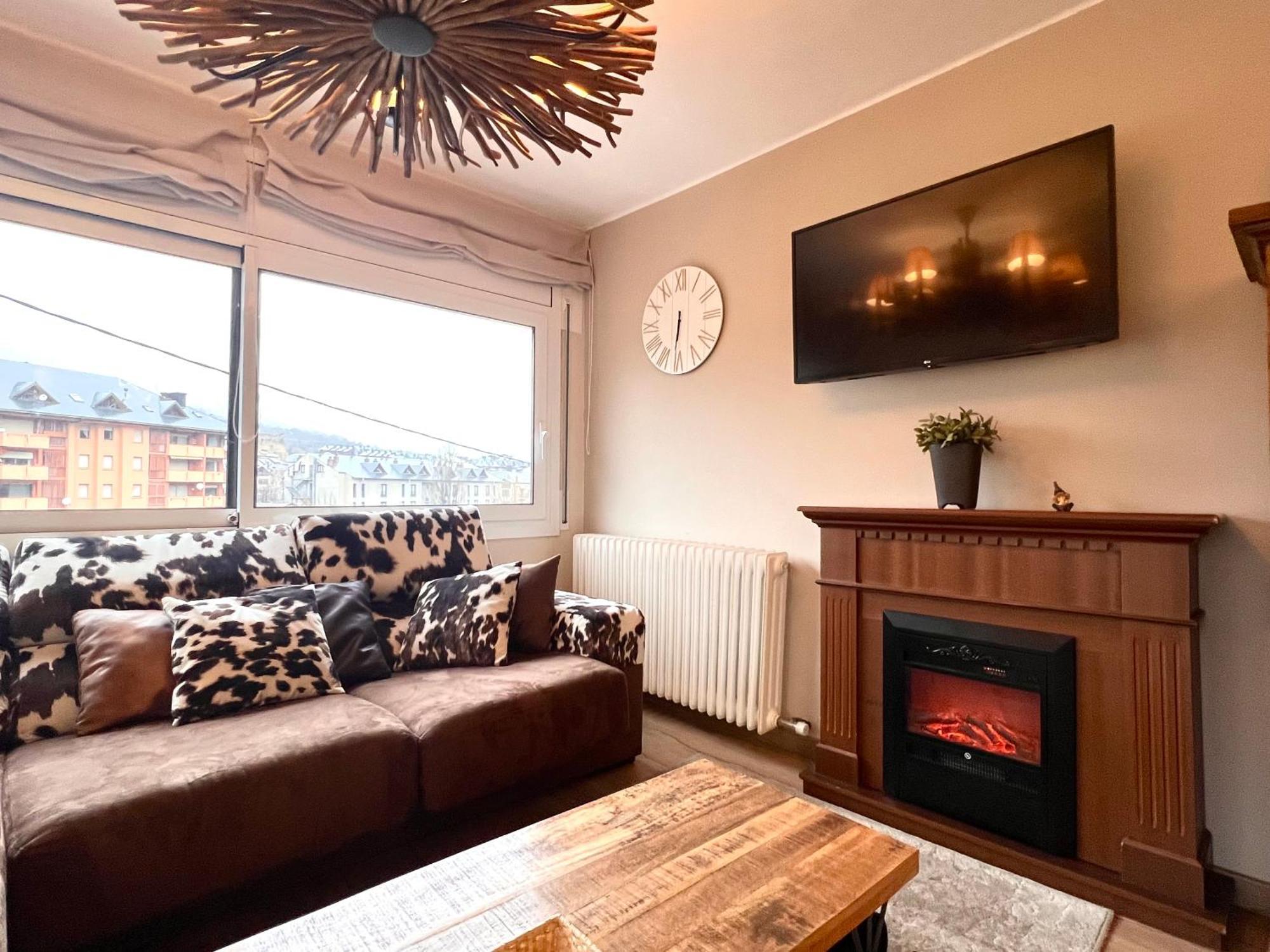 Apartament Les Vernedes - L'Amfitriona Sort Kültér fotó