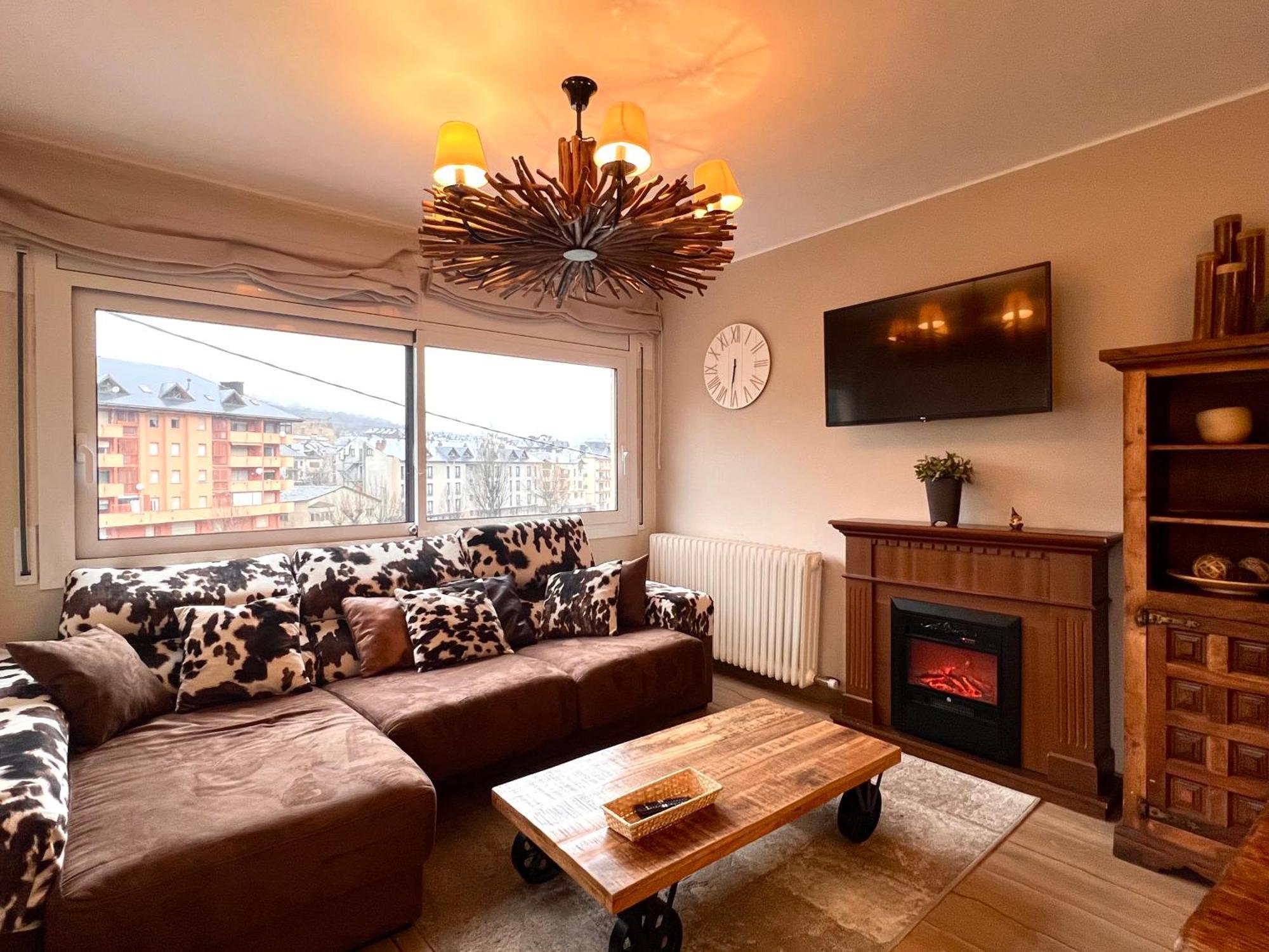 Apartament Les Vernedes - L'Amfitriona Sort Kültér fotó